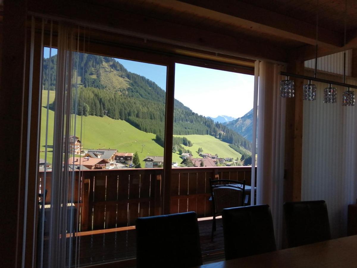 Chalet Zur Rose Apartment Berwang Luaran gambar