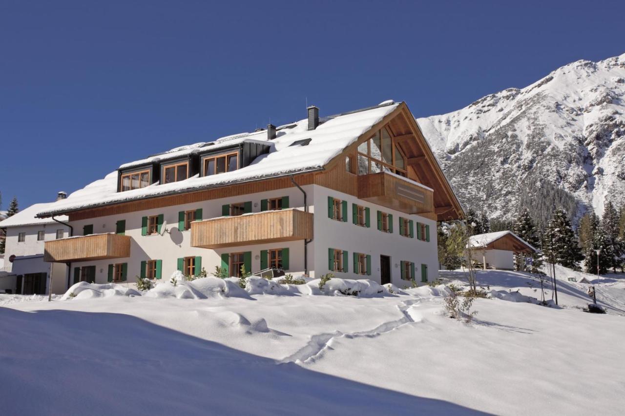 Chalet Zur Rose Apartment Berwang Luaran gambar