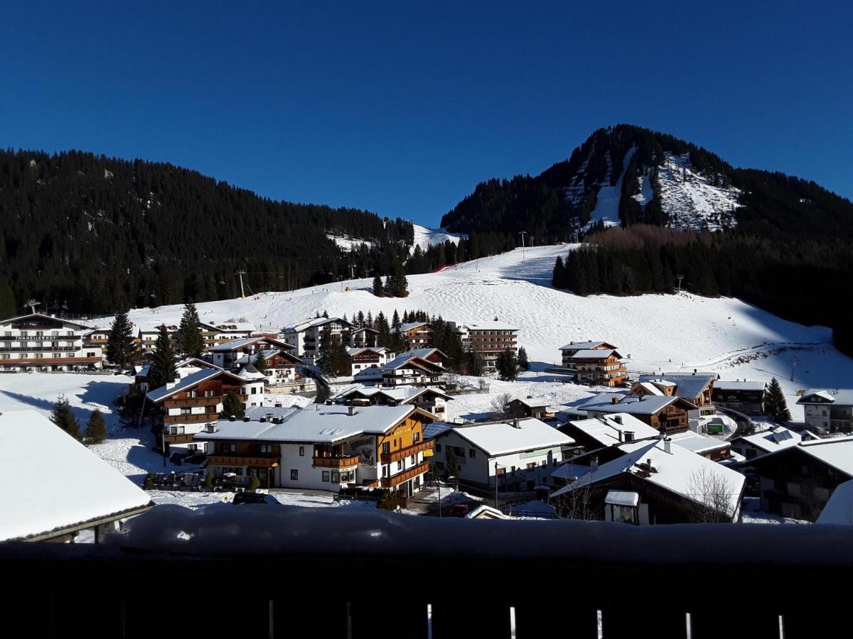 Chalet Zur Rose Apartment Berwang Luaran gambar