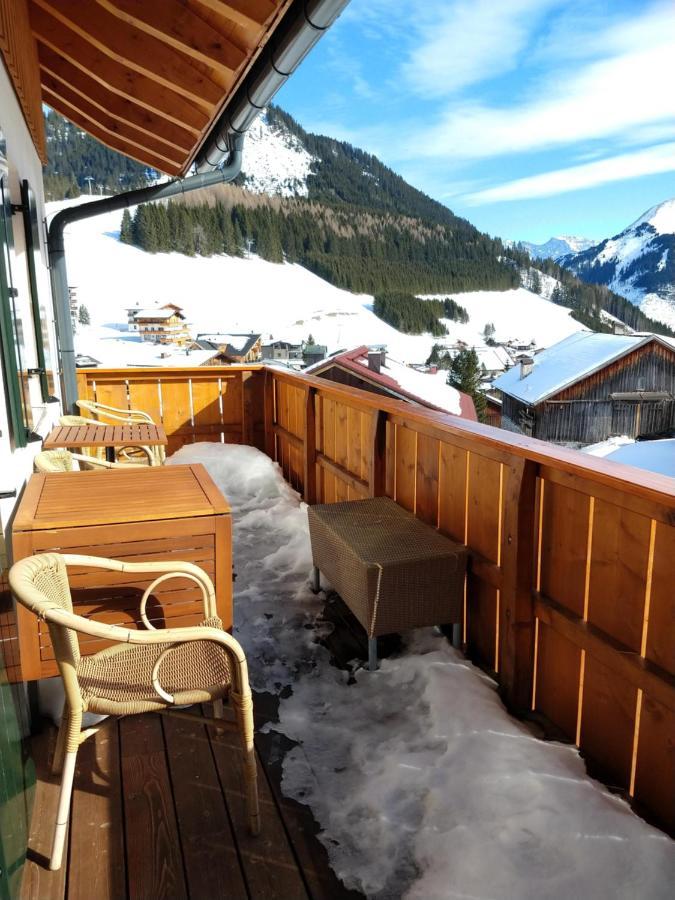 Chalet Zur Rose Apartment Berwang Luaran gambar